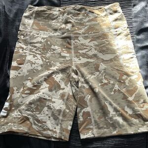 Under Armour Freedom Biker Shorts Size Medium